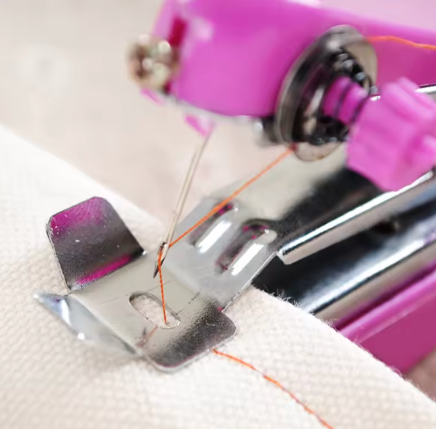 🧵 Mini Manual Sewing Machine 🧵
